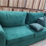 green stylish sofa-أريكة أنيقة خضراء